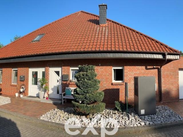 Exklusives Zweifamilienhaus! Nachhaltig und energieeffizient mit Erdwärme und Photovoltaikanlage!