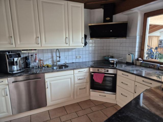Exklusives 320m² Haus in Oberndorf/Tirol – gepflegt, Garage, Einbauküche, Top Lage!