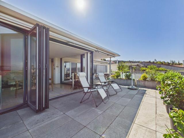 Exklusives 5½ Zimmer Terrassenhaus mit Weitsicht