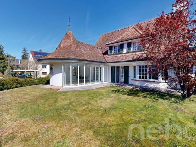 Exklusives 6.5 Zimmer Landhaus an begehrter Lage
