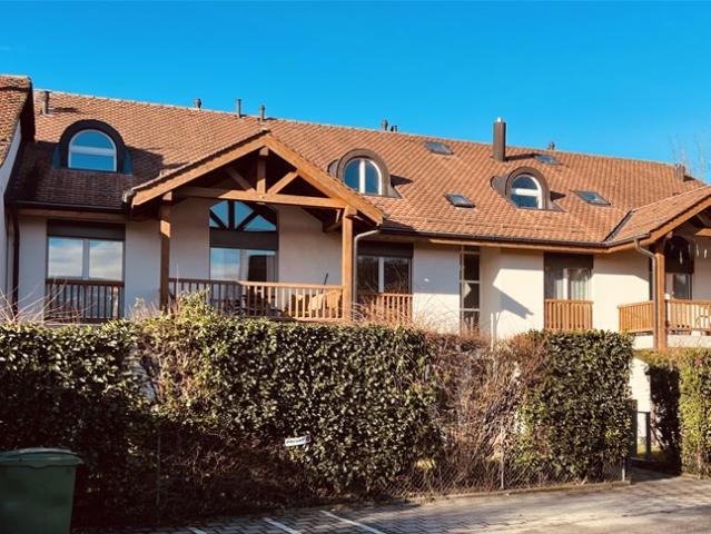 Exklusivität 5 Zimmer Wohnung mit Gärten und eigenständigem Studio