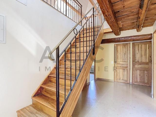 Exklusivität AGCI IMMOBILIER Geräumige Maisonette Wohnung von 160m² in Troinex