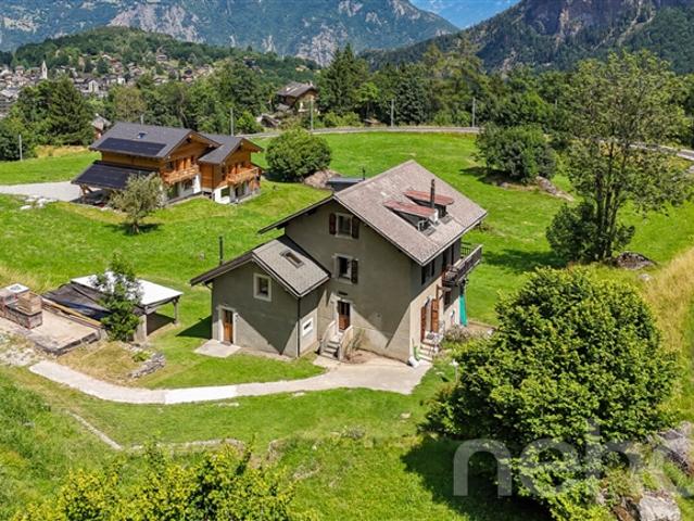 Exklusivität Einfamilienhaus mit 2 Wohnungen und einem Studio in Salvan
