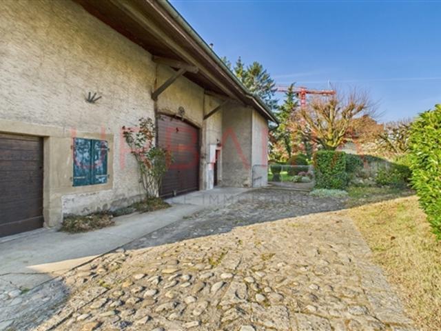 Exklusivitäts Dorfhaus mit Scheune, teilweise renoviert