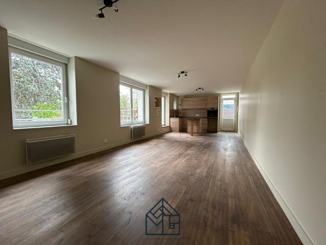 EXLUSIVITE APPARTEMENT RENOVE TYPE 3 À ROANNE