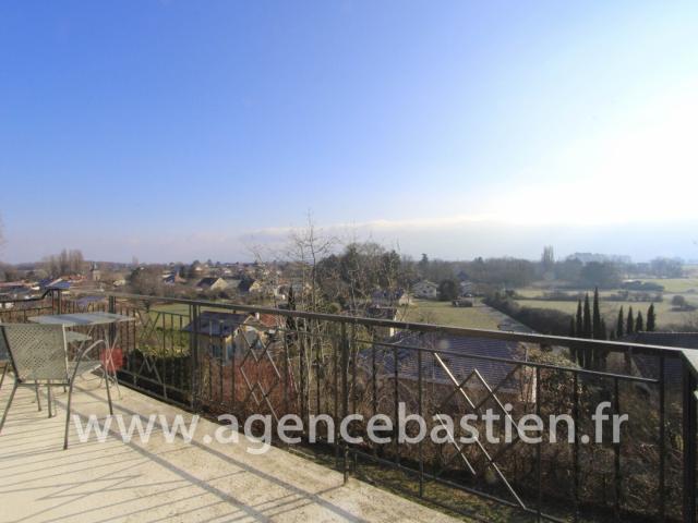 EXLUSIVITE VENTE VILLA VUE PANORAMIQUE GRILLY 790 000€