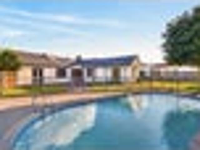 Expansive Family Home in Quiet Cul de sac