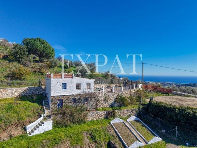 Expat Real Estate presenta esta encantadora casa de campo co. 90m² Frigiliana
