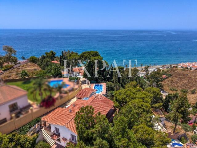 Expat Real Estate presenta esta impresionante villa independ. 450m² Mezquitilla