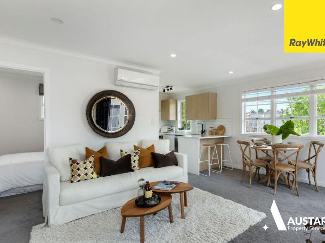 Experience Comfortable Living in the Heart of Mission Bay with the address 3/30 Patteson Ave, Mission Bay, Auckland