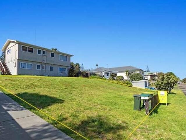 Explore Ohope Walking or on your bike