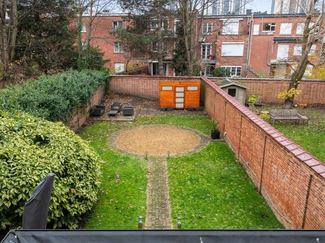 Expo ∣ Volledig gerenoveerd gelijkvloersappartement met tuin