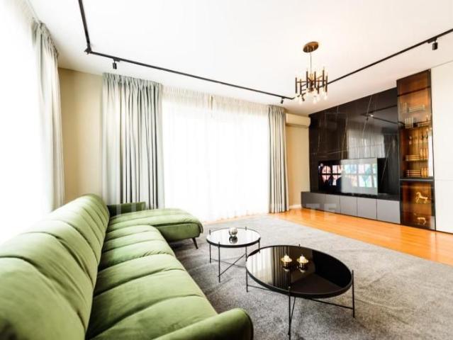 Expozitiei inchiriere duplex penthouse nou finisaje si dotari premium
