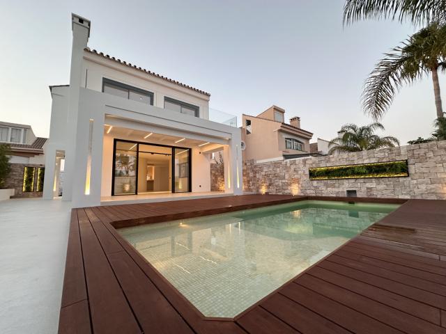 Exquisita Villa contemporánea en la playa en la Nueva Milla de Oro
