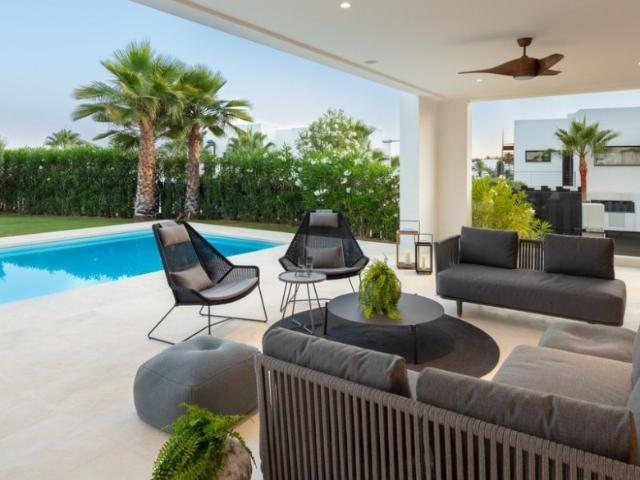 Exquisita Villa Contemporánea en Nueva Andalucía