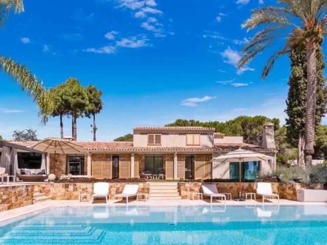 Exquisita Villa Totalmente Reformada Con Altos Estándares, U. 662m² Marbella