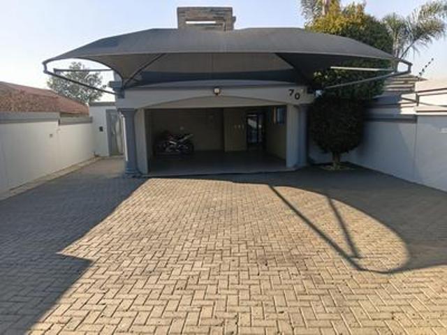 exquisite 4 bed family home in liefd.