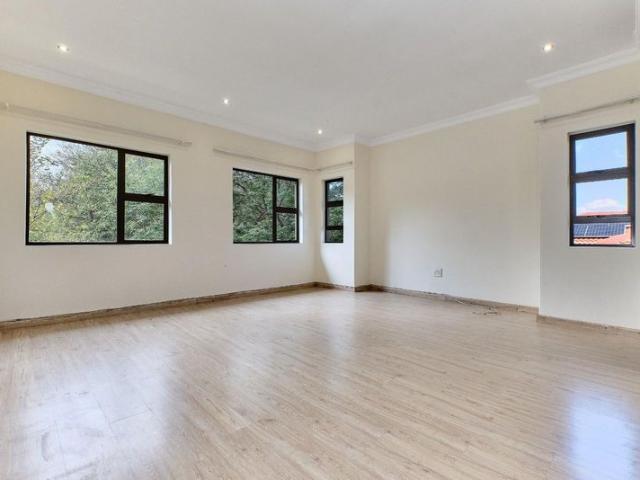 Exquisite 4 Bedroom Family Home in Villa Conesa