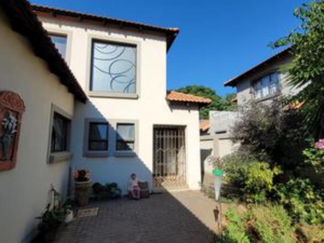 exquisite 4 bedroom home in prestigi.