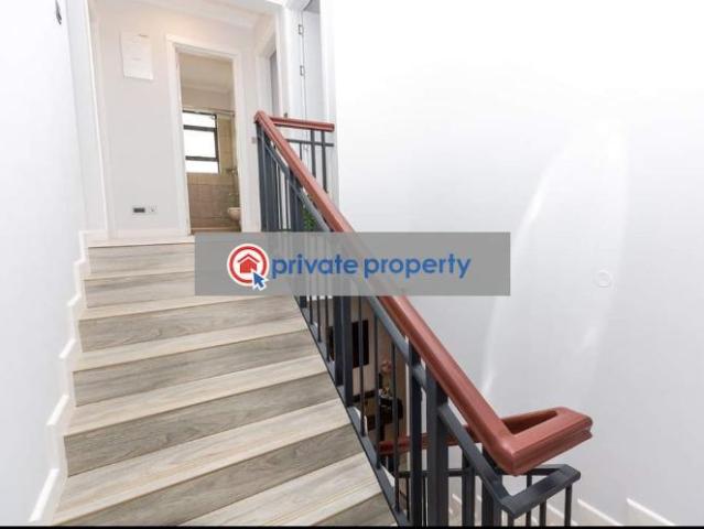 Exquisite 5 Bedroom Maisonette All Ensuite Dsq/family Room