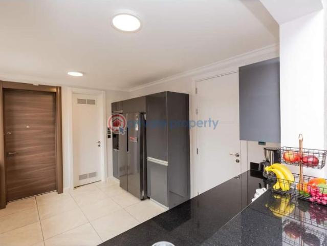 Exquisite 5 Bedroom Maisonette All Ensuite Dsq/family Room In South C