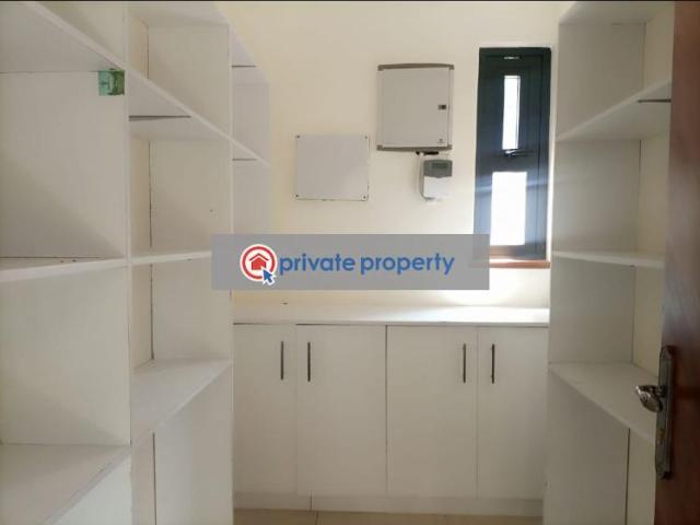 Exquisite 5 Bedroom House All Ensuite Plus Dsq In Lavington