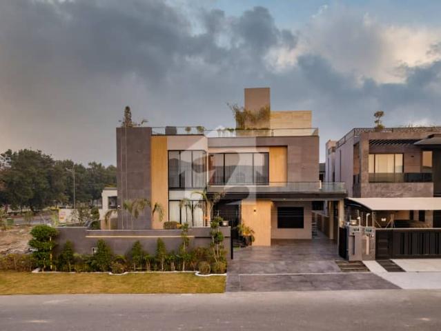Exquisite 6 bedroom luxury residence house for sale in dha phase 6, block k