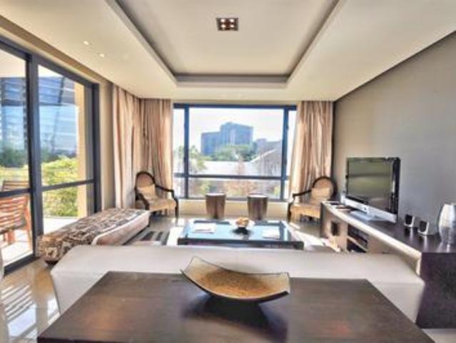 exquisite impecable living