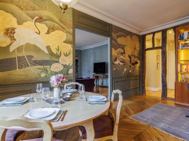 Exquisite Parisian Getaway in the Heart of the 9th Arrondissement, Paris Amsterdam Apartments for Rent