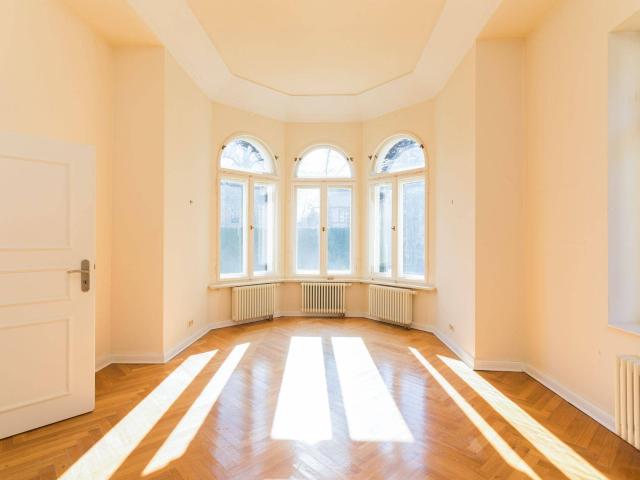 Exquisite Residence at Griebnitzsee Historic Elegance Meets Modern Possibilities
