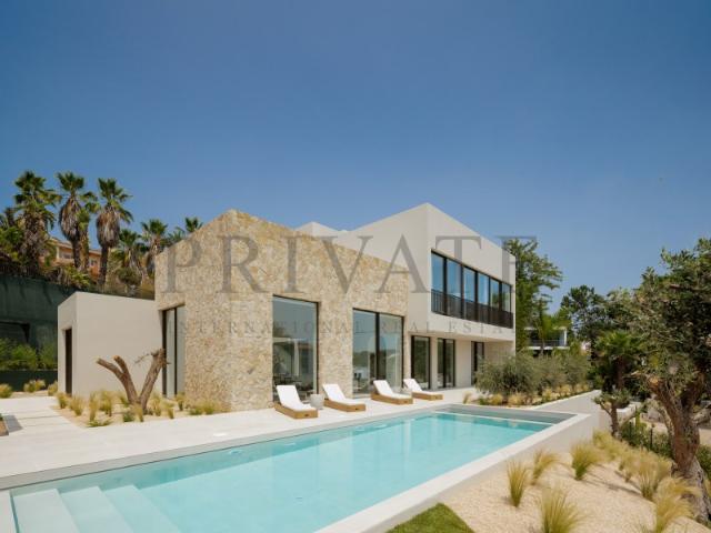 Exquisite Villa in the Heart of Quinta do Lago