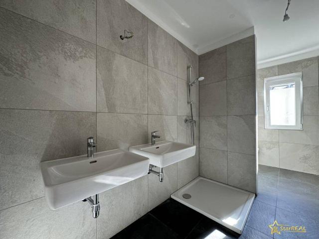 SÜDSEITE! 128m² WNFL! EXQUISITES, SCHLÜSSELFERTIGES 5 ZIMMER ZIEGELHAUS. 3 Bäder. 3 Toiletten. Elektrische Rollläden, Klimavorbereitung, edler Parkett und Sanitärkeramik!
