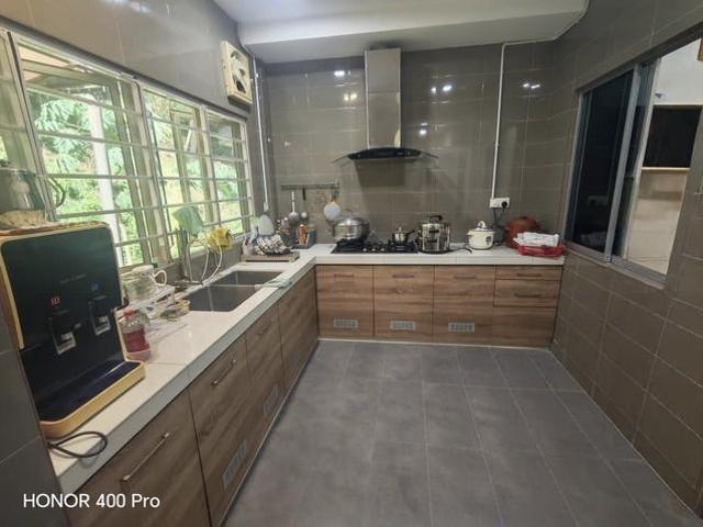 Extend 3 storey Putra Permai Opp McDonalds Equine MRT Seri Kembangan