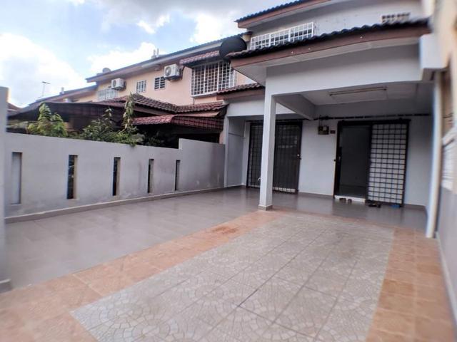 Extend 2 Storey Pinggiran Putra Permai Walk MRT Equine Seri Kembangan
