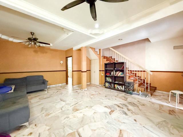 Extend Freehold 4R4B di Double Storey Saujana Impian Kajang