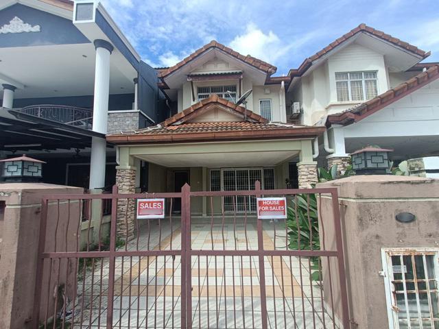 Extended 2 Storey Terrace Bukit Subang U16 Shah Alam near Denai Alam