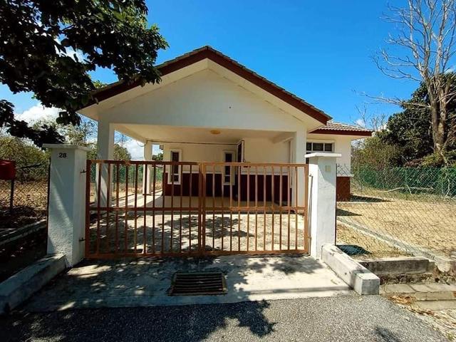 Extended Awning Banglo 50x80 1600sf 4Bed 2Bath Lenggeng Mahkota Hill
