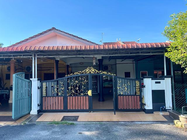 EXTENDED DEKAT BANDAR BANTING Single Storey TerraceTaman Mawar