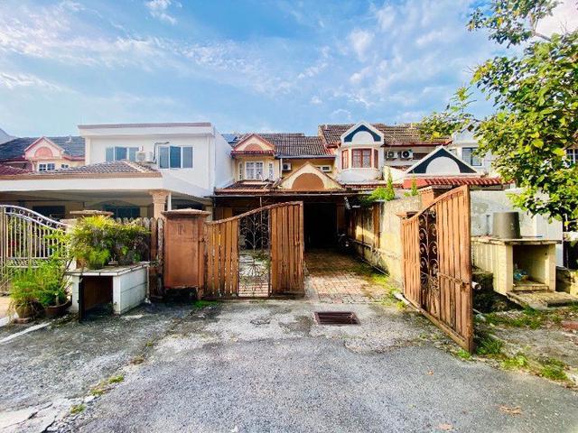 Extended Double Storey Terrace Bandar Tun Hussein Onn 2
