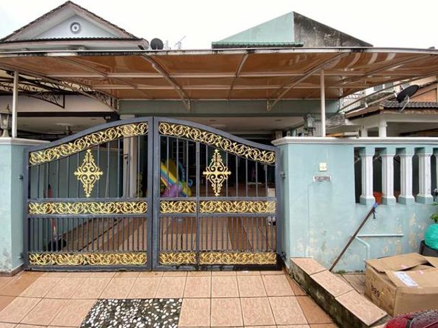 EXTENDED Double Storey Terrace Taman Kinrara 4 TK 4 Puchong