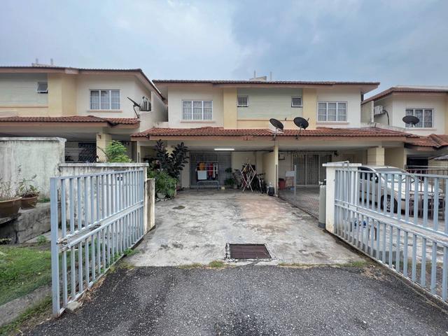 EXTENDED GUARDED 2 Storey Terrace House Seksyen 6 Bukit Mahkota Bangi