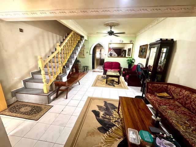EXTENDED KITCHEN Double Storey Taman Usaha Jaya Kepong FOR SALE