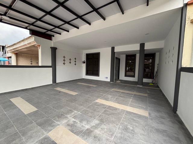 Extended Renovated 2 Storey Desa Cemerlang Jln Saga