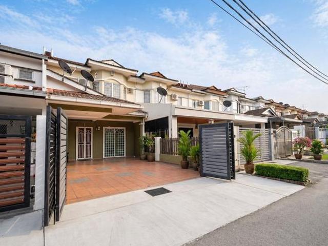 EXTENDED RENOVATED 2 Storey Terrace Saujana Damansara PJU 10