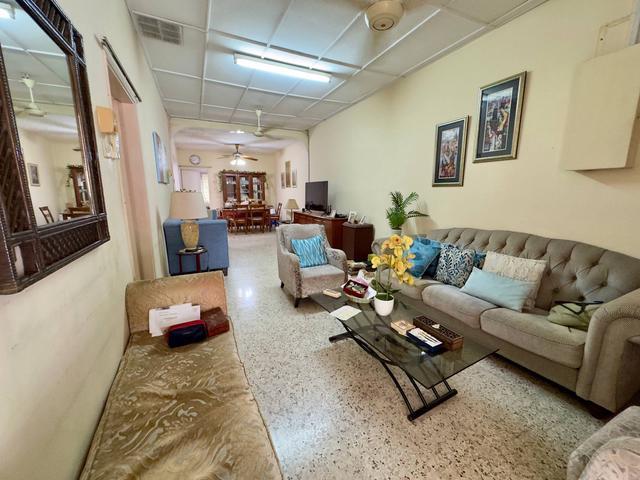 EXTENDED RENOVATED Single Storey Terrace Seksyen 17 Petaling Jaya