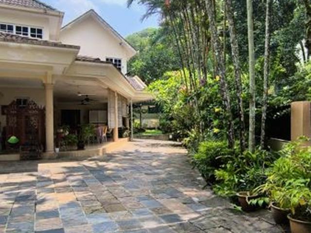 Extended Semi D Home with Bigger Build Up. Quiet & Safe Area
