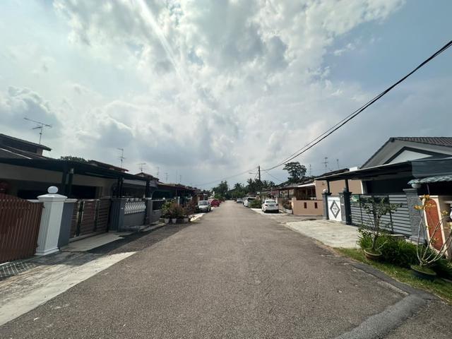Extended Single Storey Terrace Houses 3Bed 2Bath Jalan Permas 1