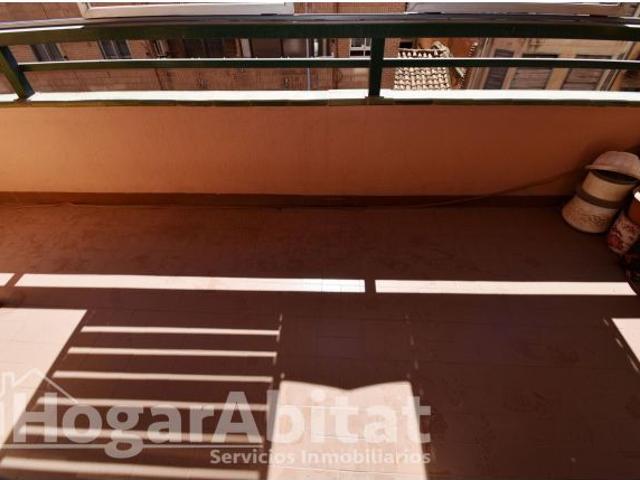 EXTERIOR EN RESIDENCIAL CON GARAJE, ASCENSOR, TERRAZA Y TRASTERO