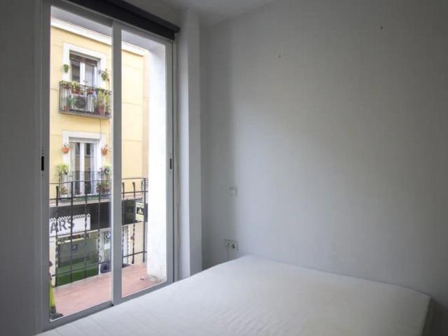 Exterior Facing 25m2 Studio in the Puerta del Angel area AZ1EXCD