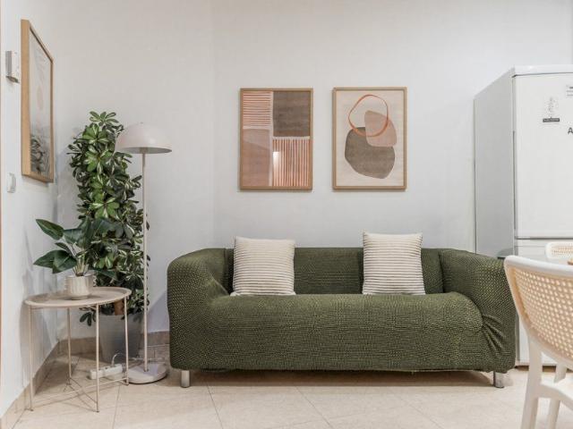 Exterior room in Plaza de Santa Cruz